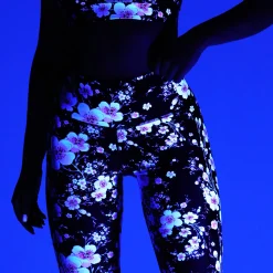 Blossom Noir Capri