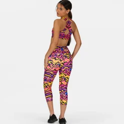 Coral Waves Capri