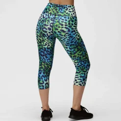 Earth Cat Capri