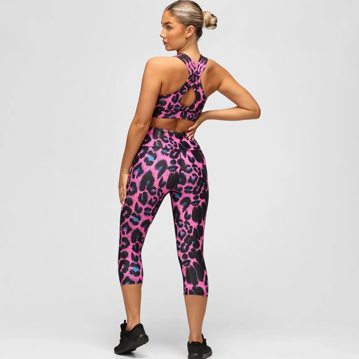 Violet Lynx Capri
